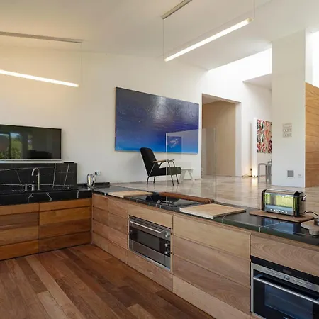 Madeleine Villa Saint-Tropez