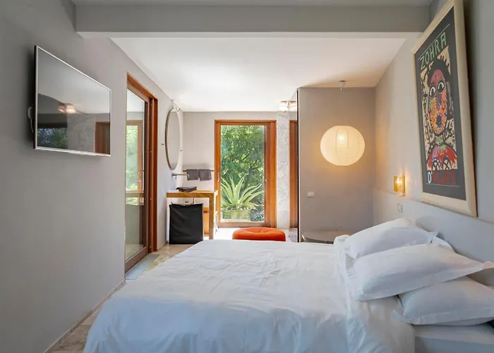 Madeleine فيلة سان تروبيه